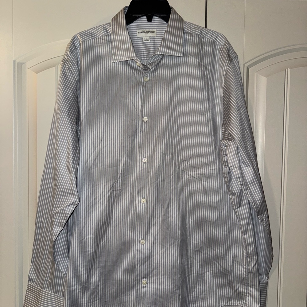 Banana Republic Men's Blue Striped Dress Shirt